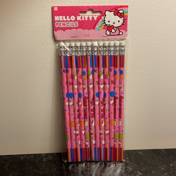 12 Pack of Hello Kitty Pencils - Picture 1 of 4
